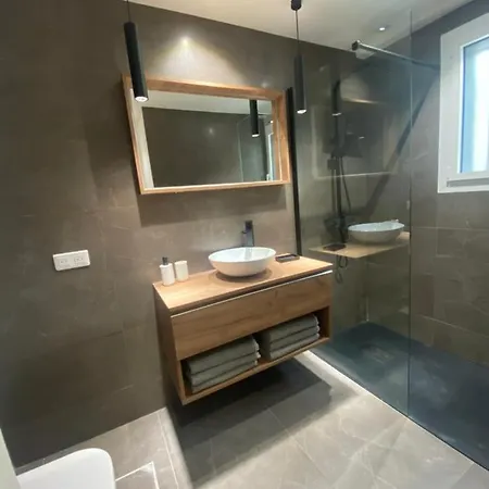 Villa De Charme La Lionne-piscine-12 Pers Saint-Raphaël