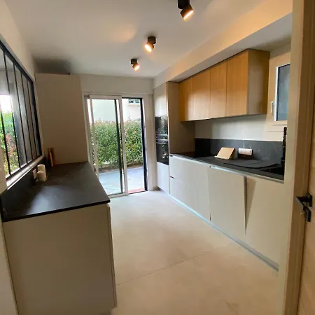 Villa De Charme La Lionne-piscine-12 Pers *