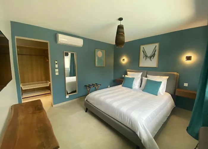 De Charme La Lionne-piscine-12 Pers 빌라